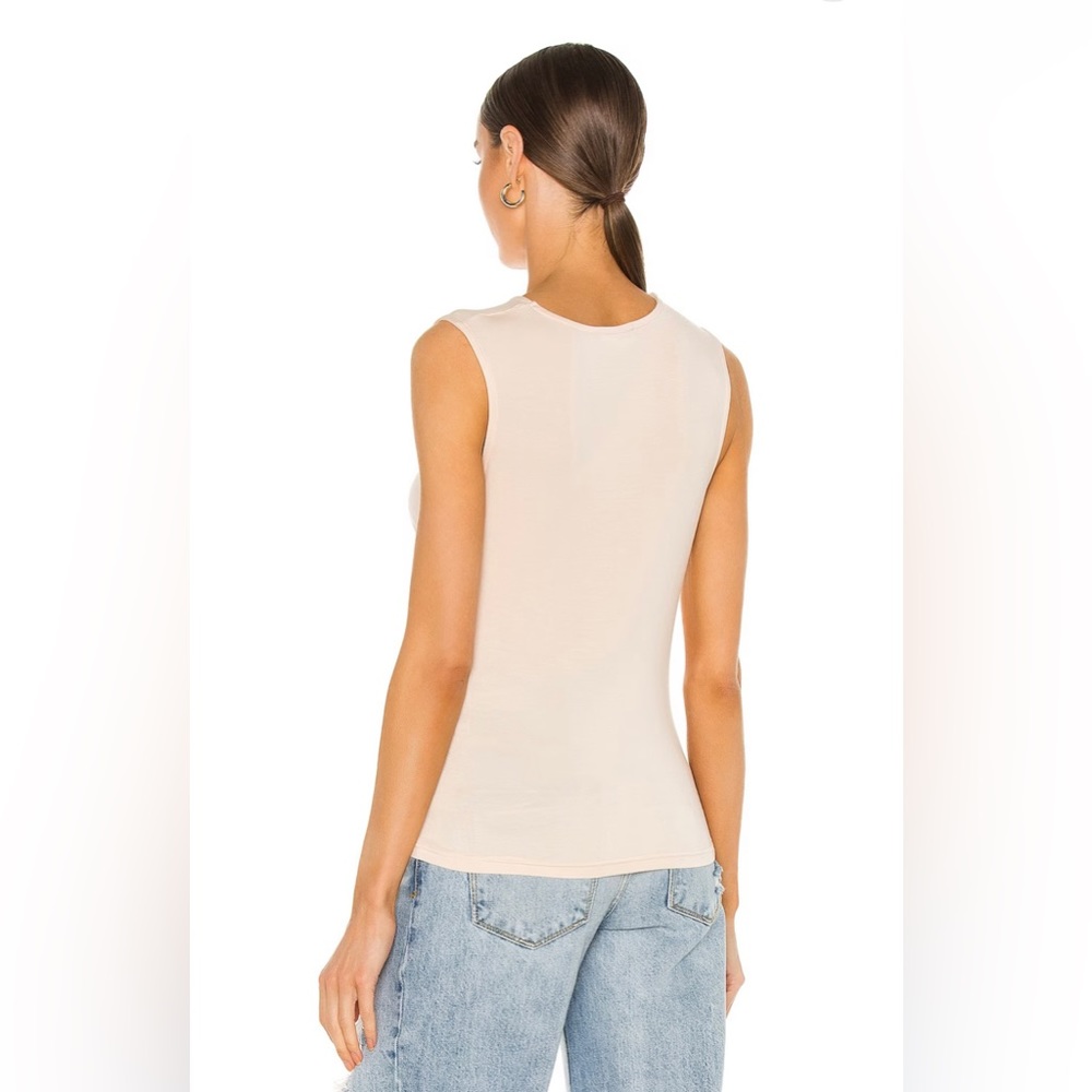 Lovers + Friends ruched tee top- size small - Picture 5 of 9